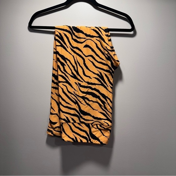 NEW TC LulaRoe Buttery Soft Leggings Tall& CurvyStretchy 12-18 L-XXL Tiger print - Picture 8 of 16